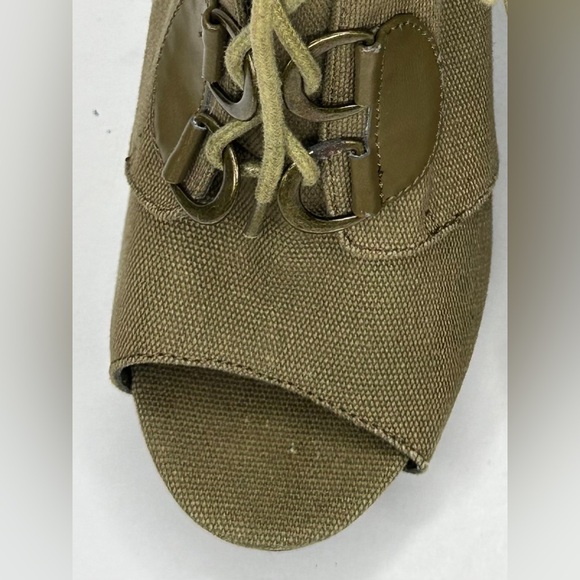 Elle Vaughn Olive Green PeepToe Ankle Booties Canvas Sz 7 - Picture 8 of 12